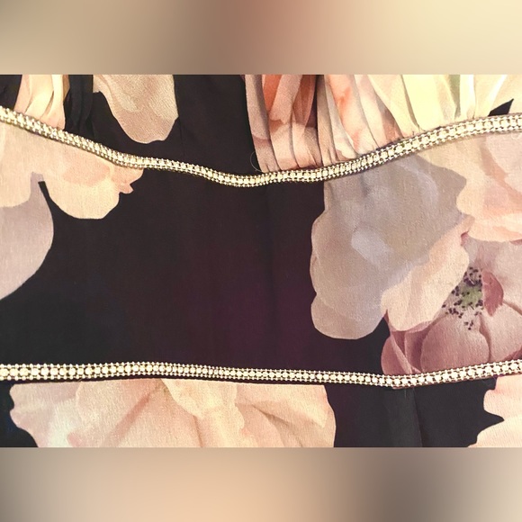 Women’s sleeveless tank style dress, navy with beautiful floral design. Size 14 - Picture 3 of 6